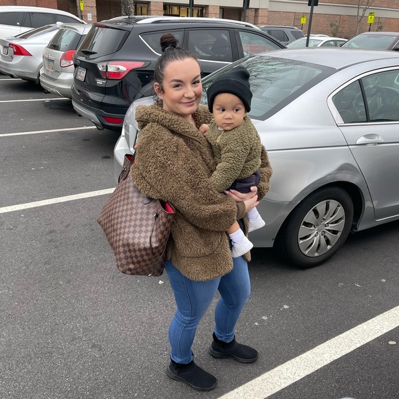 Meet your Posher, Andreea claudia - Picture 3 of 6